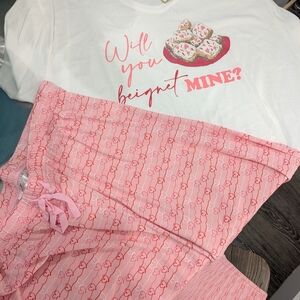 The Royal Standard Valentine's Day NWT Women's Pajamas